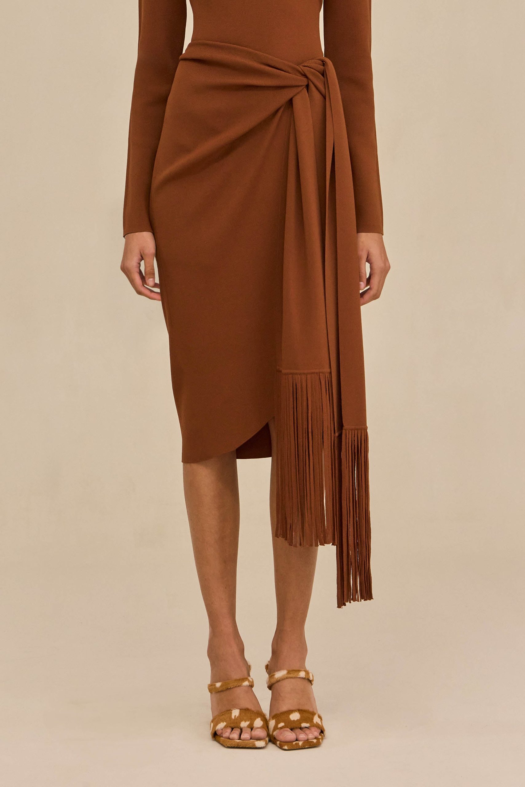 251110_DR_CULT_GAIA_R26_RESHOOTS_42_LERA_DRESS_SADDLE_0016_WEBBED-scaled