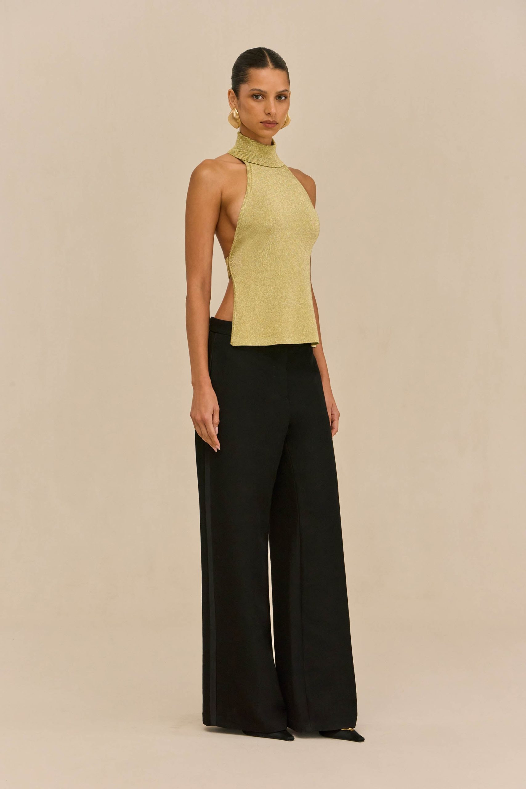 251110_DR_CULT_GAIA_R26_RESHOOTS_45_WAKE_TOP_GOLD_KALU_PANT_BLK_0022_WEBBED-scaled