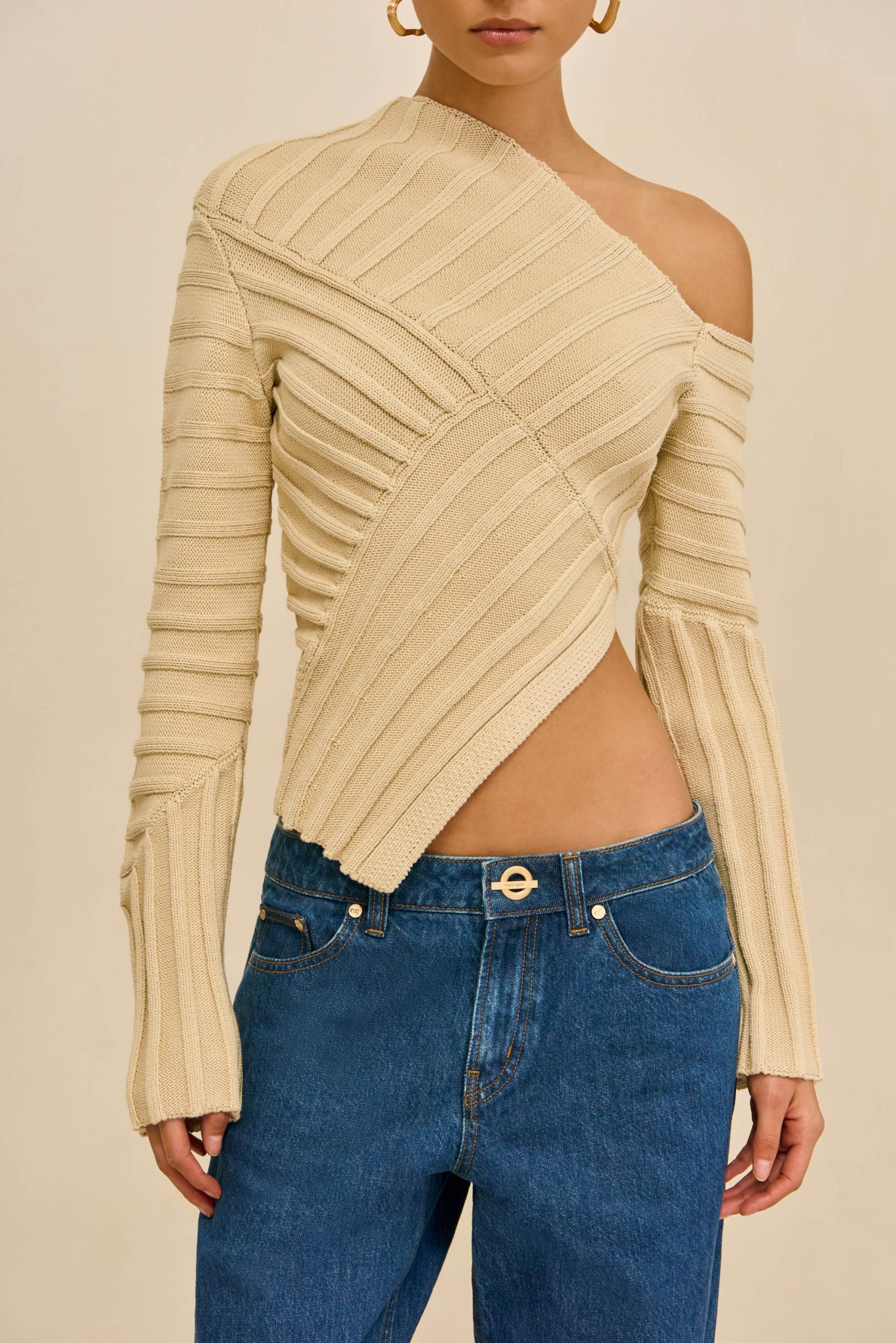 260120_DR_CG_SP_HS26_RESHT_45_JAIDEN_KNIT_TOP_0021_WEBBED-scaled