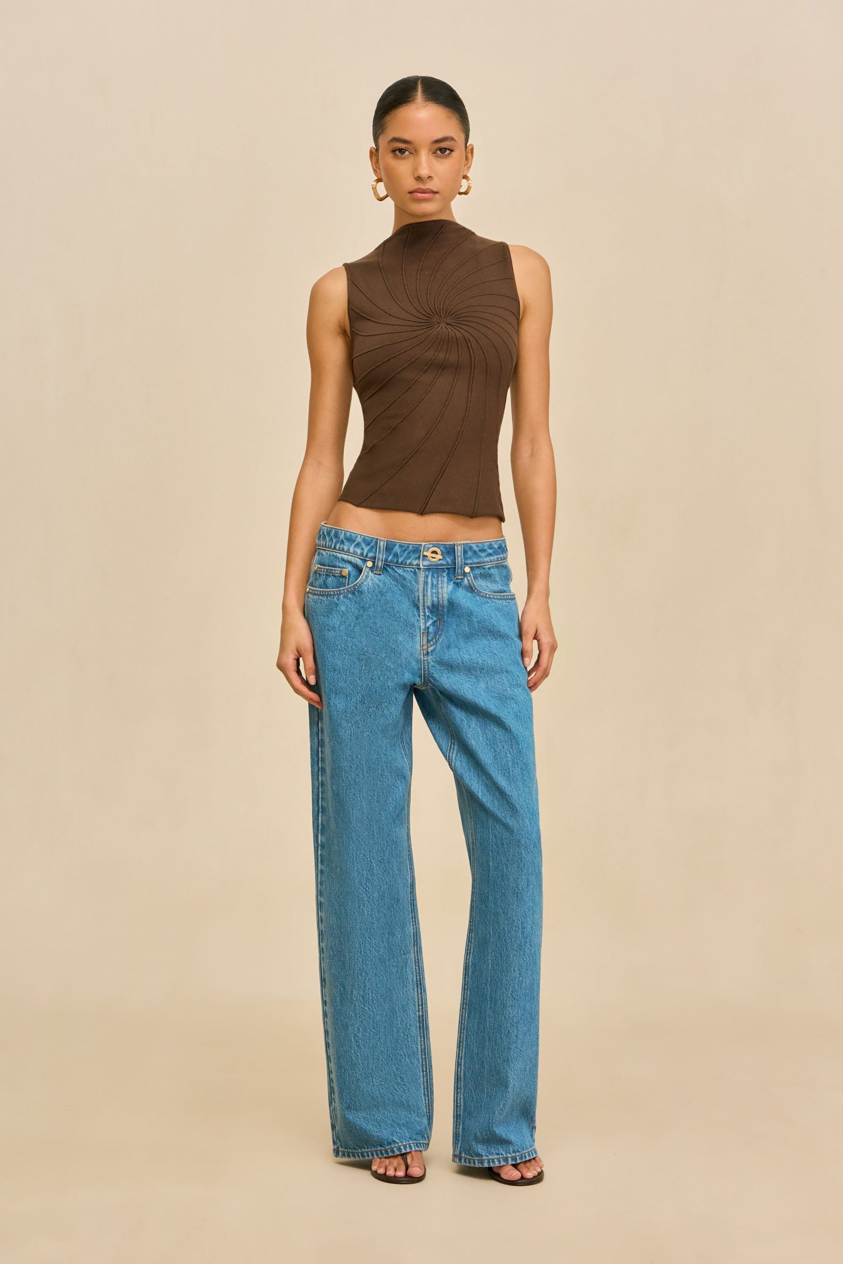 260121_DR_CG_SP_HS26_RESHT_134_MICAH_TOP_BRN_ROSELLA_PANT_BLU_0022_WEBBED-scaled