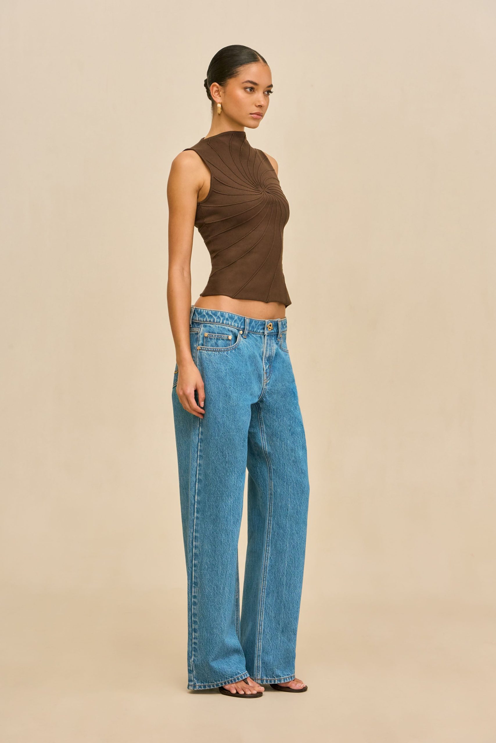 260121_DR_CG_SP_HS26_RESHT_134_MICAH_TOP_BRN_ROSELLA_PANT_BLU_0034_WEBBED-scaled