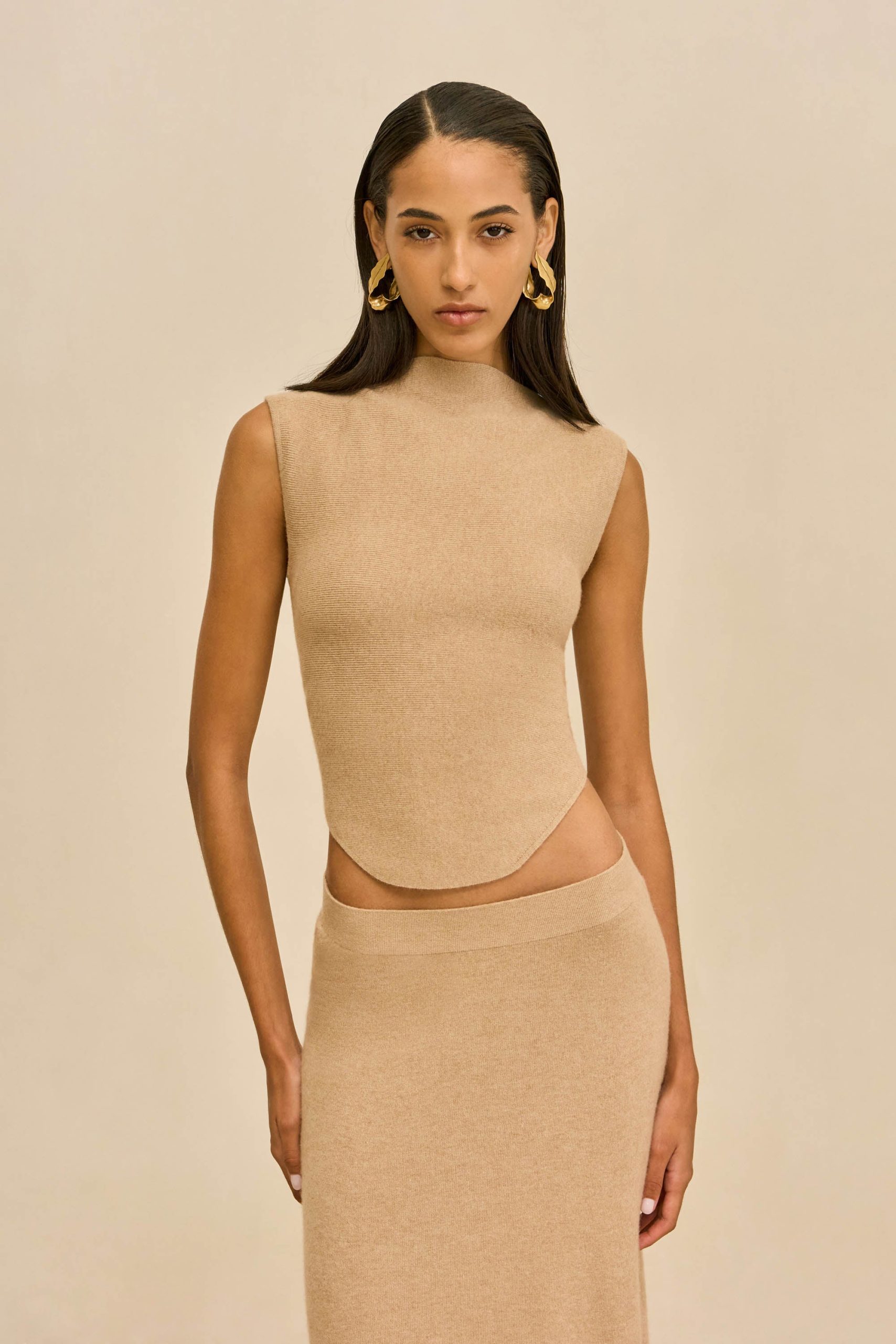 260121_DR_CG_SP_HS26_RESHT_99_ROMMA_TOP_INFINITY_SKIRT_TAN_0027_WEBBED-scaled