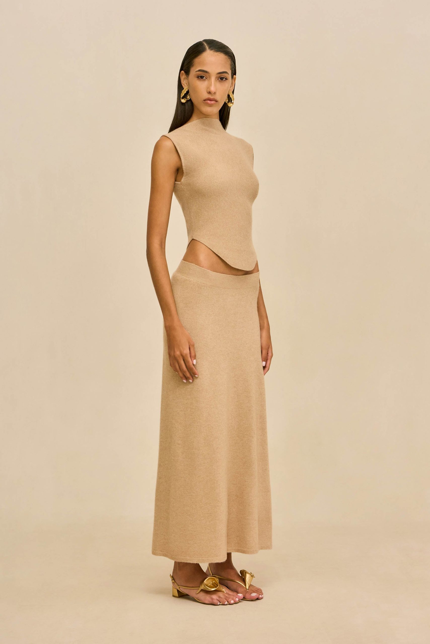 260121_DR_CG_SP_HS26_RESHT_99_ROMMA_TOP_INFINITY_SKIRT_TAN_0039_WEBBED-scaled