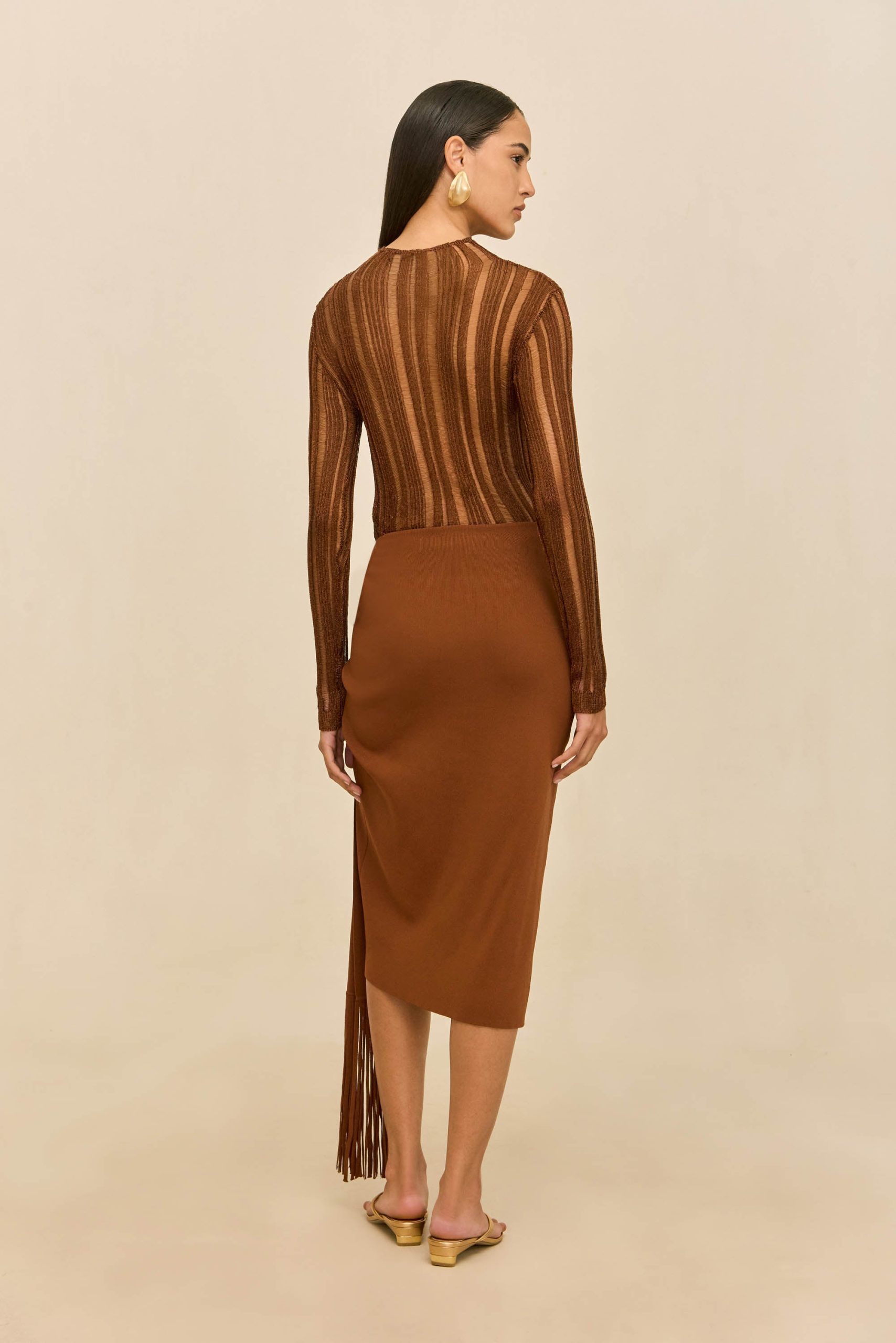 260421_DR_CG_ECOM_RSHTS_66_KYLA_KNIT_TOP_BRN_0030_WEBBED-scaled