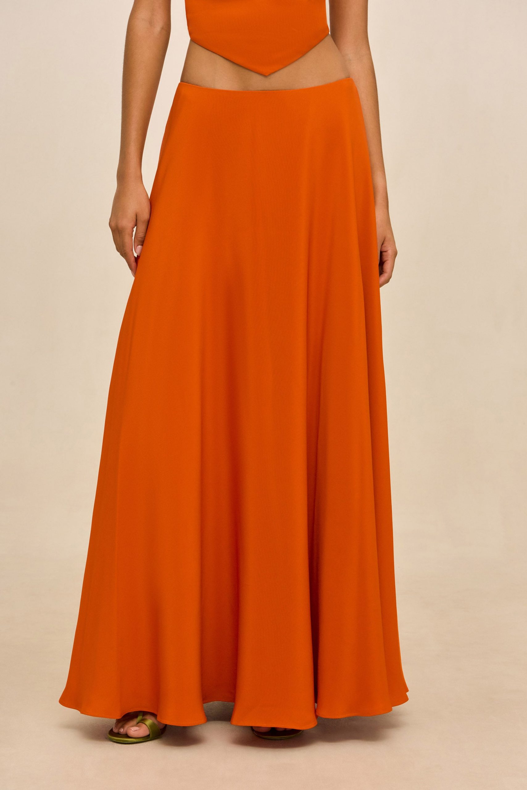 260716_DR_CG_R26_WM_19_DIONEA_TOP_CYRENE_SKIRT_PEPPER_0026_WEBBED-scaled