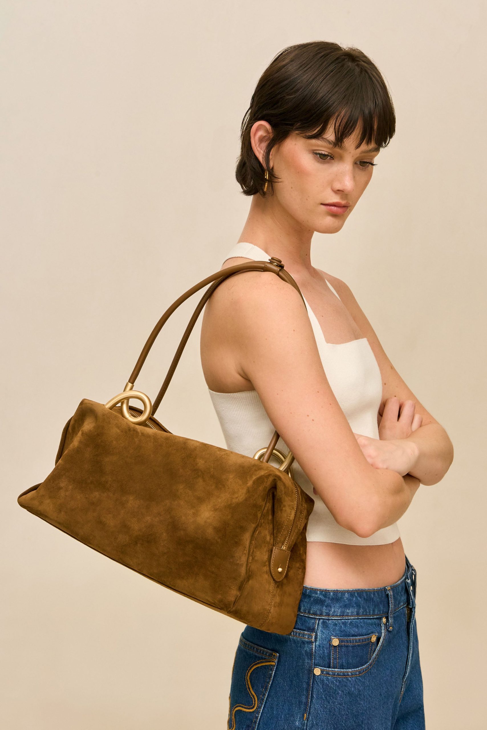 AZARIAHSATCHEL_260519_DR_CG_PF26_ECOM_HANDBAGS_0163_WEBBED-scaled