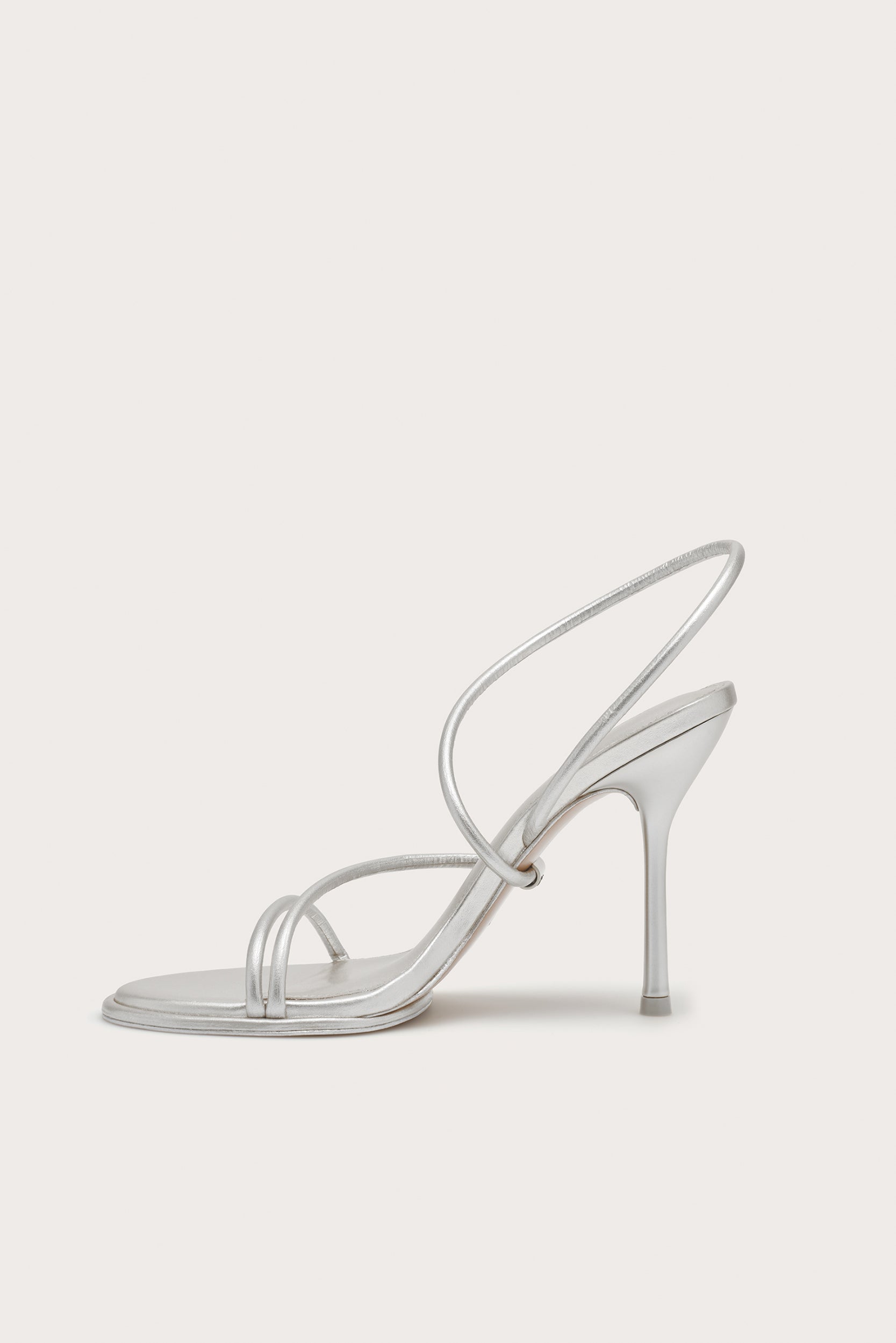 CANDACESANDAL_SLV_260108_Cult-Gaia_Product13407_WEBBED_36acb521-10f5-40c5-a880-2d825ecd3478