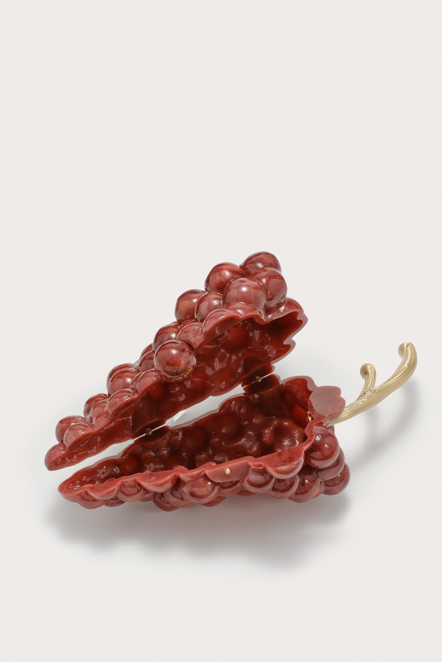 GRAPECLUTCH_CM_250514_Cult-Gaia_Product8112_WEBBED-scaled