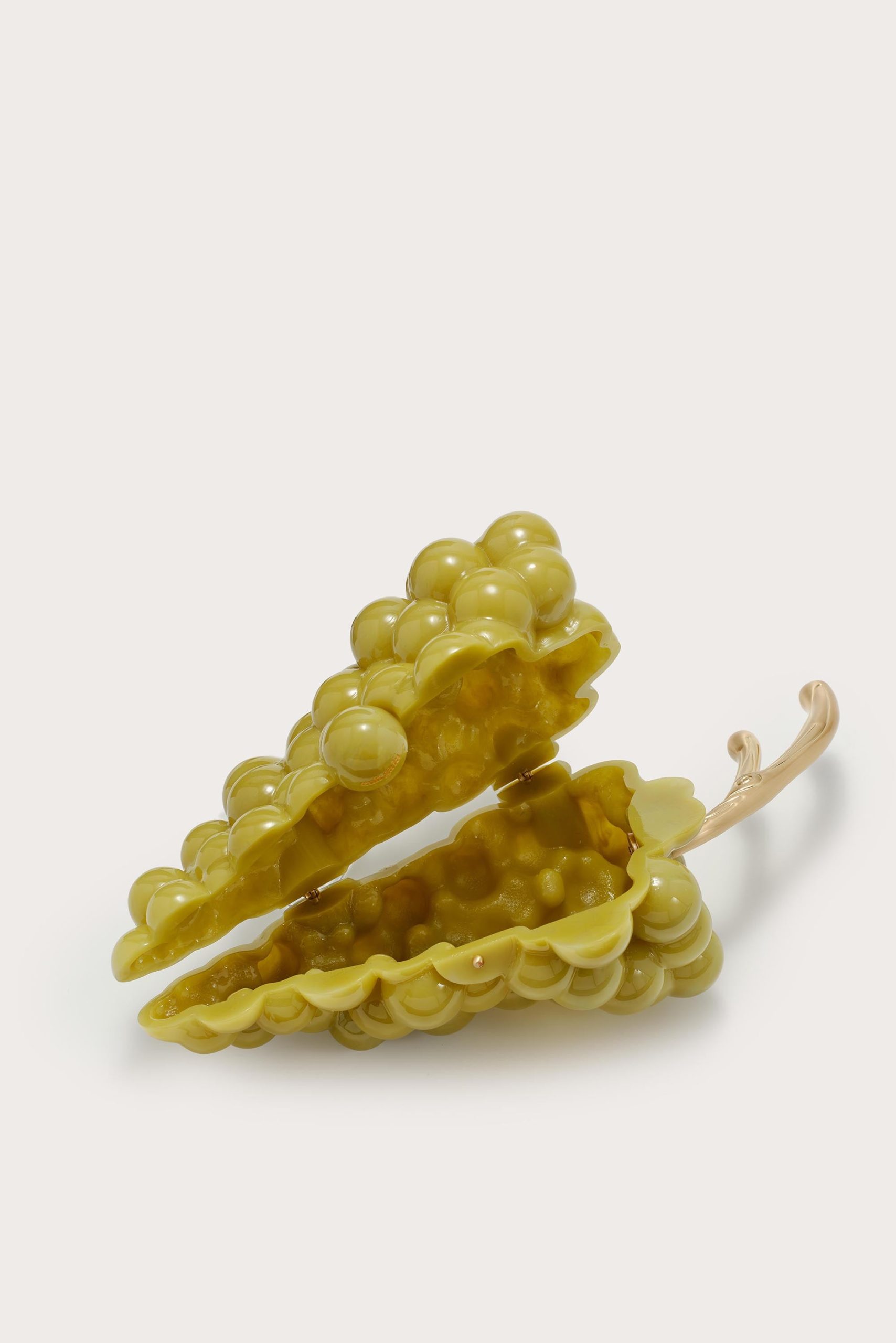 GRAPE_CLUTCH_DM_250514_Cult-Gaia_Product8102_WEBBED_1-scaled