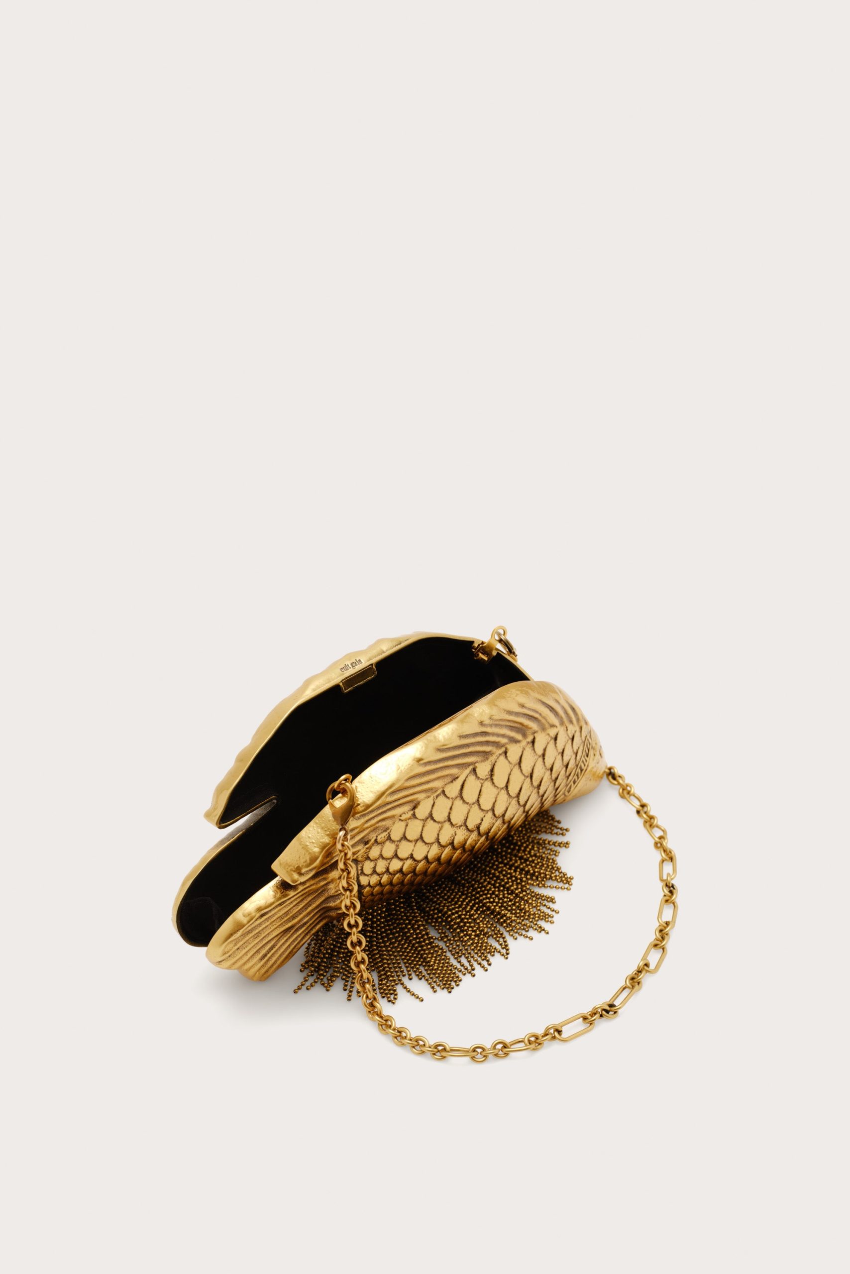 NEEMOCLUTCH_260522_CultGaia_PF26_pick-ups_20630_WEBBED-scaled