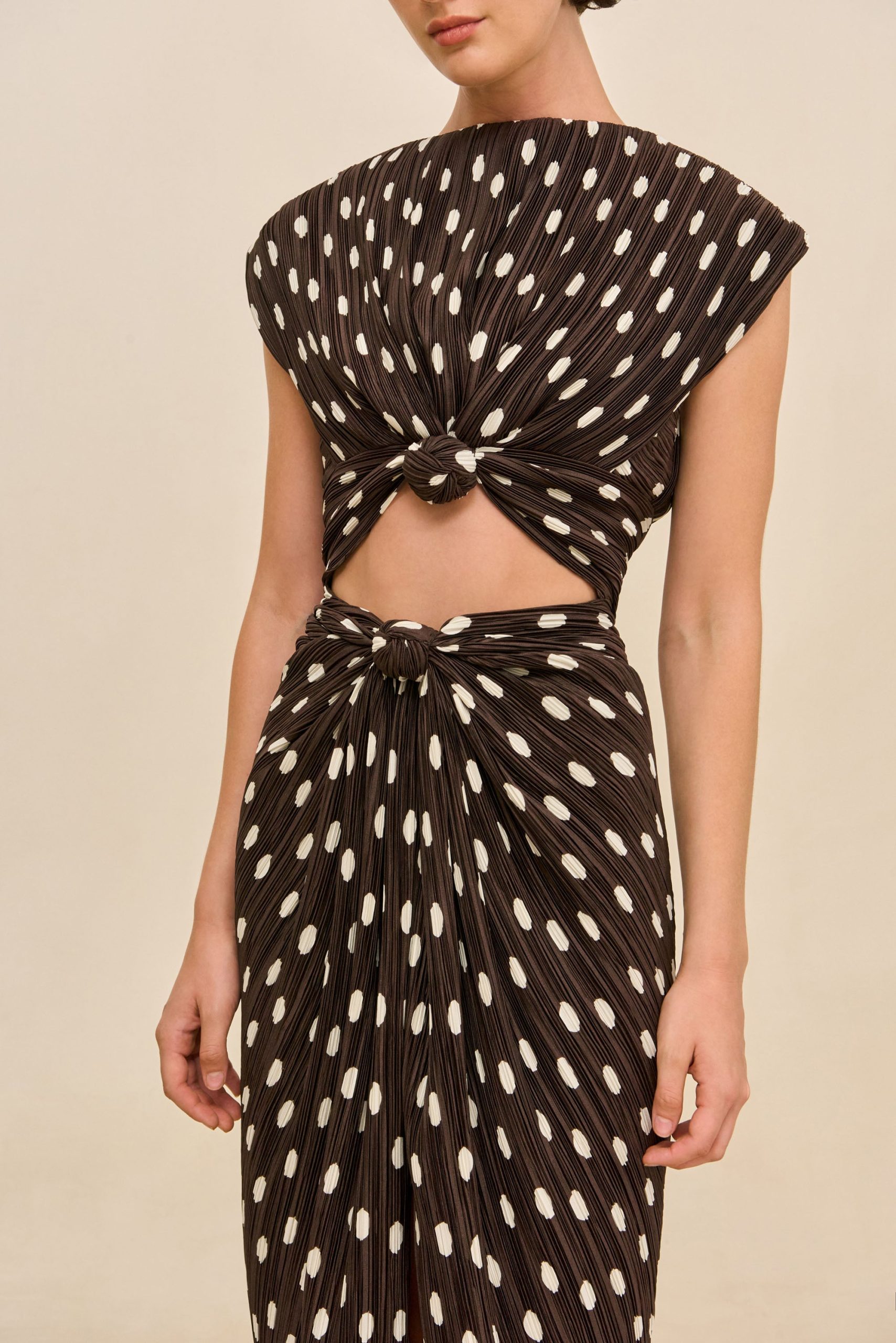 PF26_260519_DR_CG_PF26_ECOM_111_AIRA_DRESS_LUWAK_POLKA_DOT_0012-scaled