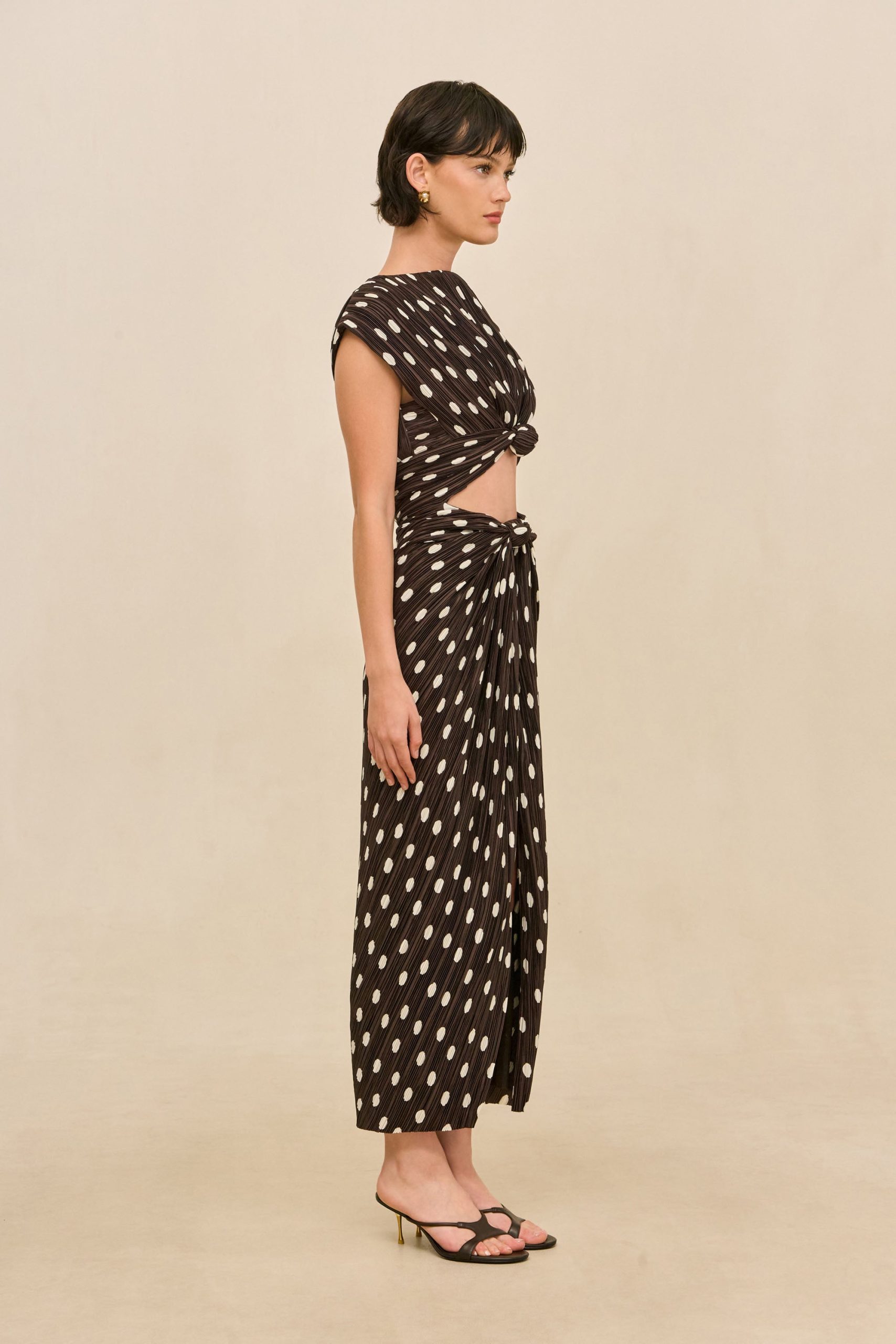 PF26_260519_DR_CG_PF26_ECOM_111_AIRA_DRESS_LUWAK_POLKA_DOT_0017-scaled