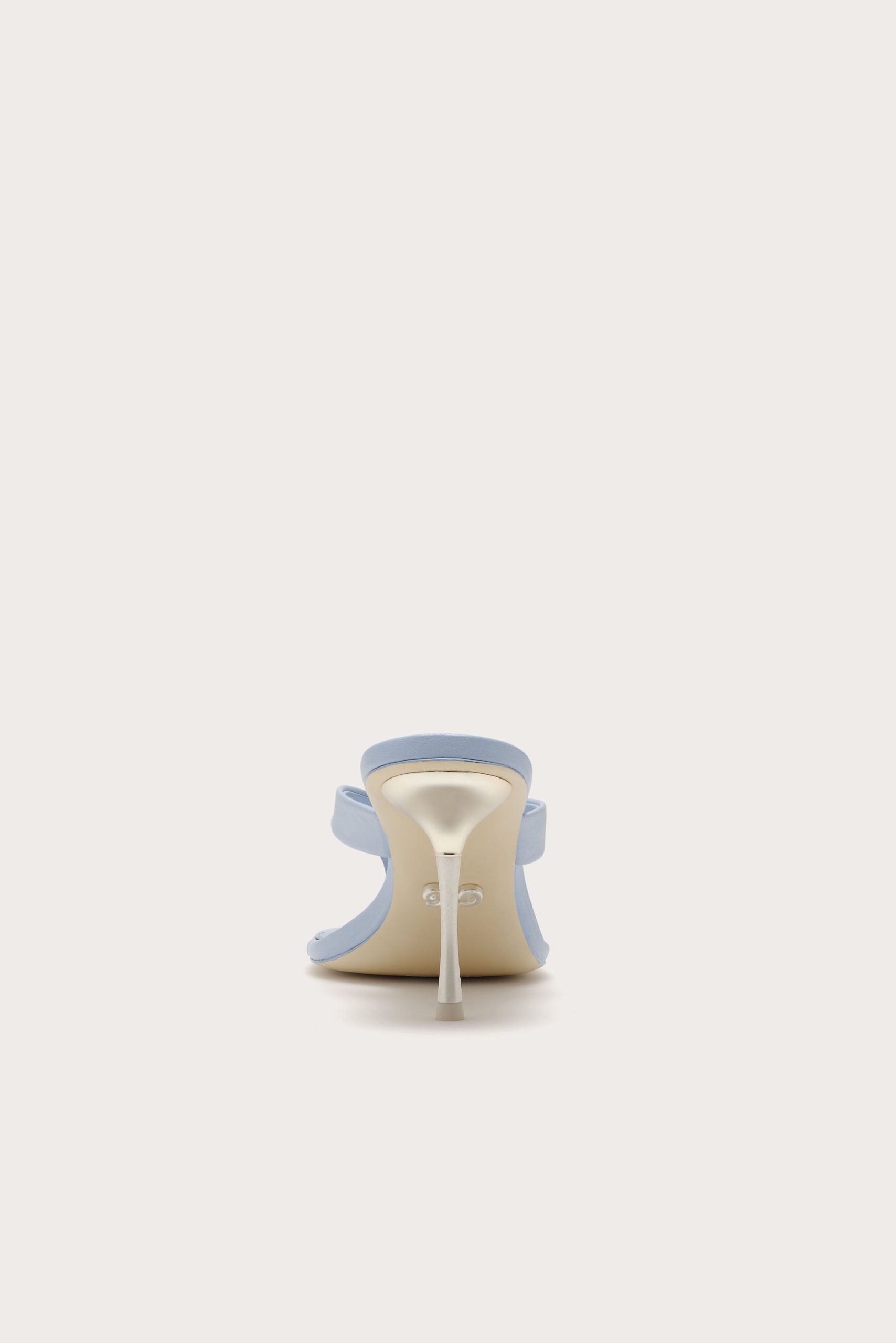 STELLASANDAL_C_260123_Cult-Gaia_Product14876_W1a_WEBBED_fa9e8bcd-4463-42b8-9b78-3e5ef0f2d69f-scaled